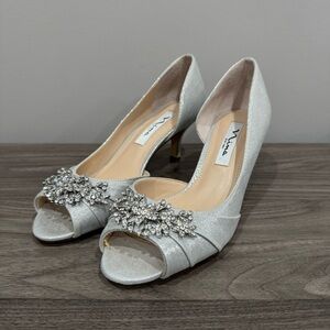 Nina Women’s Cyrene Peep Toe True Silver Size 7 M
